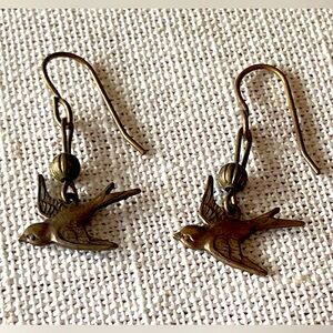 Elegant Bird-Shaped Earrings bronze tone cute handmade new gift